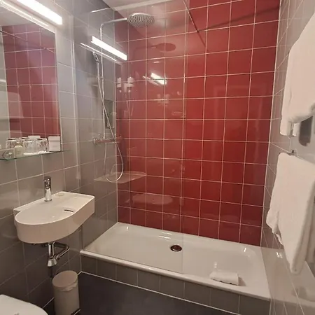International & Terminus Hotel 3*